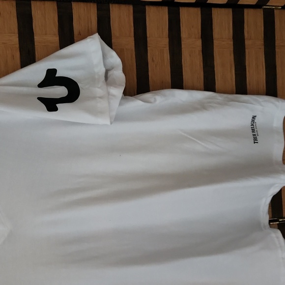 NWT! True religion tshirt - Picture 2 of 5